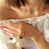 Parure élégante – Bague carrée, bracelet, collier et boucles d’oreilles avec zircon arc-en-ciel, plaqué or 18K