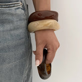 Bracelet large en acrylique – Design irrégulier translucide style INS