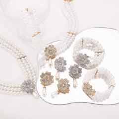 Parure fleur et perles