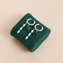 Parure cœur en perles irrégulières et cristaux – style chic et sophistiqué