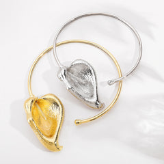 Collier ras-du-cou feuille dorée – Style vintage chic et raffiné