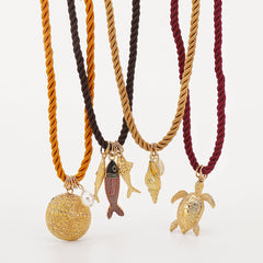 Collier tressé coloré style océan