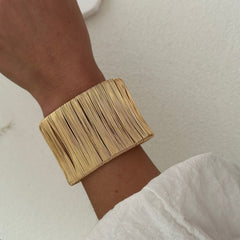 Bracelet C en alliage – style audacieux et unique