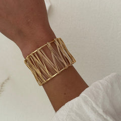Bracelet C en alliage – style audacieux et unique