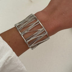 Bracelet C en alliage – style audacieux et unique