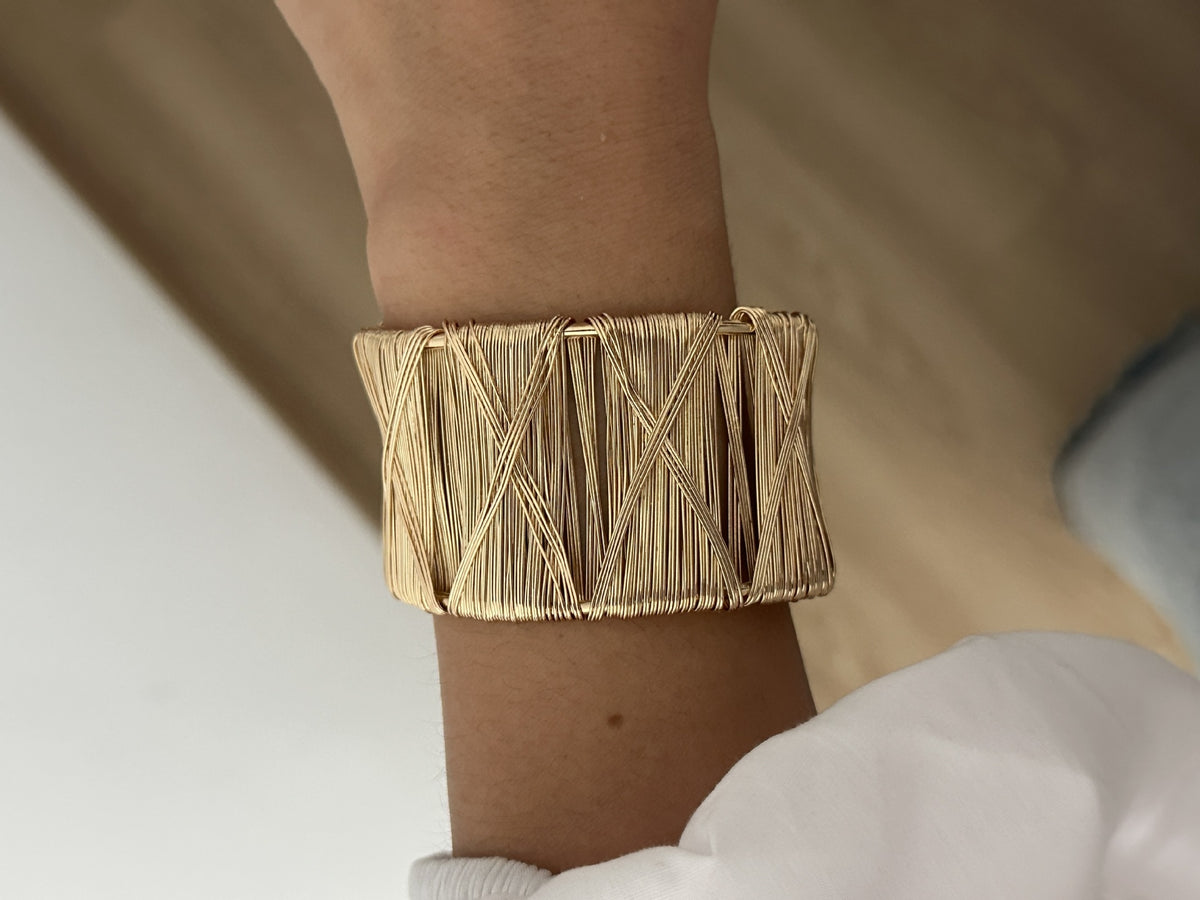 Bracelet C en alliage – style audacieux et unique