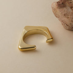 Bracelet carré minimaliste en acrylique – style épuré et design ouvert