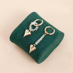 Parure cœur en cristal – collier et boucles d’oreilles au style chic et moderne