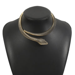 Collier serpent articulé en métal – Style rétro et design européen