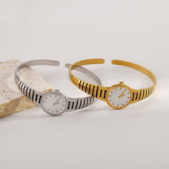 Bracelet-Montre Créatif en Acier Inoxydable Doré 18K – Style Minimaliste et Luxueux, Finition Goutte d’Huile, Ouvert