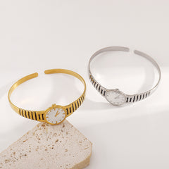 Bracelet-Montre Créatif en Acier Inoxydable Doré 18K – Style Minimaliste et Luxueux, Finition Goutte d’Huile, Ouvert